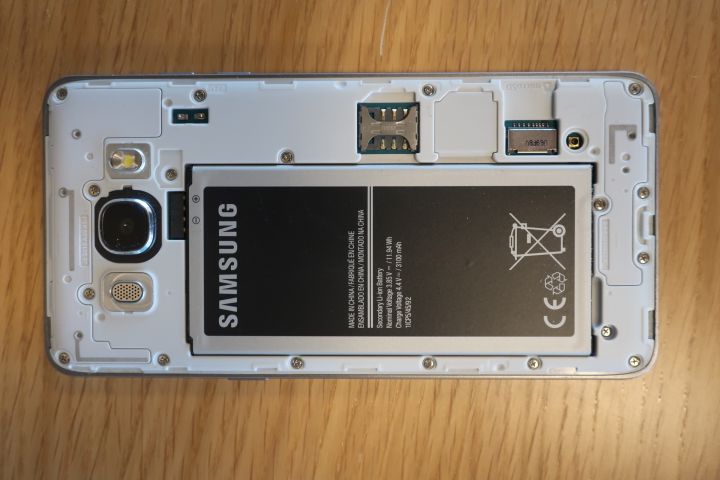 516222-4 Samsung Galaxy J5, mobile phone