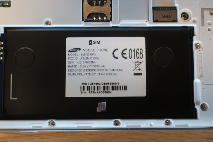 516222-5 Samsung Galaxy J5, mobile phone