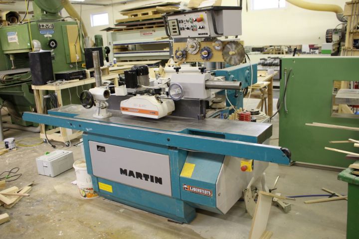 523656-1 Vertikalfräs Martin T26 -2005 med matarverk