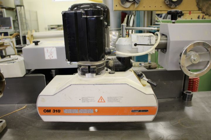 523656-5 Vertikalfräs Martin T26 -2005 med matarverk