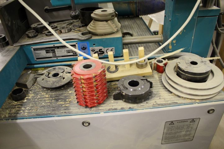 523656-10 Vertikalfräs Martin T26 -2005 med matarverk