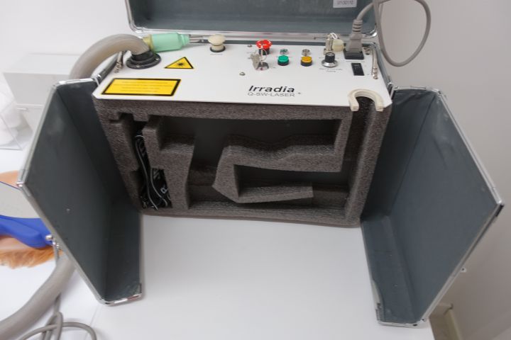 526286-4 Irradia Q-SW Laser