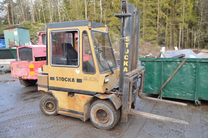 527367-6 Truck Stocka 2550 -85