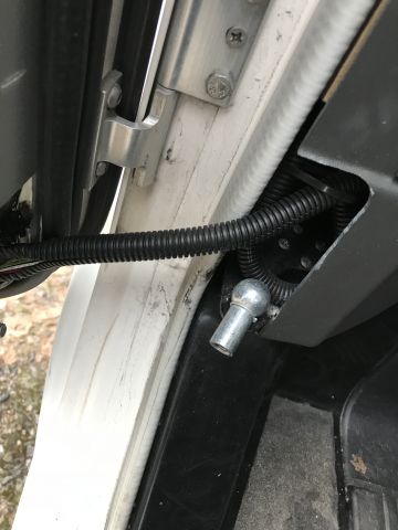 525672-51 Motorhome MC Louis Nevis 876 2014 (EMZ832)