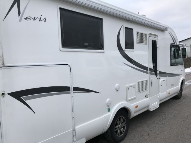525672-13 Motorhome MC Louis Nevis 876 2014 (EMZ832)