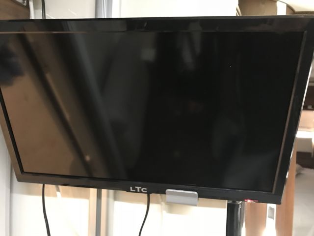 525672-42 Motorhome MC Louis Nevis 876 2014 (EMZ832)