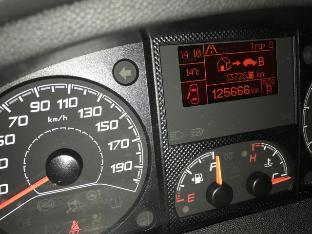 525672-47 Motorhome MC Louis Nevis 876 2014 (EMZ832)