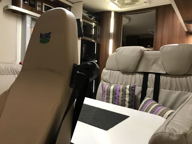 525672-29 Motorhome MC Louis Nevis 876 2014 (EMZ832)