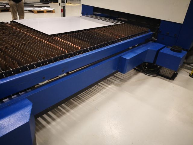 529149-31 Laser cutting machine Trumpf TLF 3030 Turbo -01