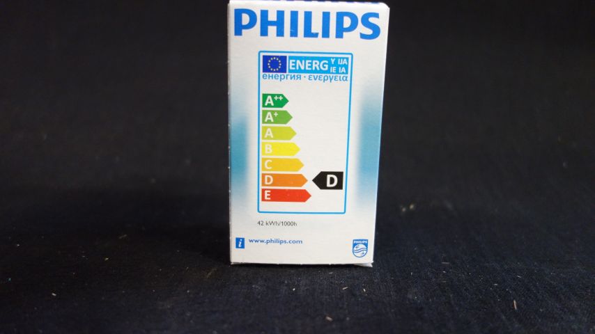 527274-3 16 pc Philips Halogen Classic 42W E27 240V CL 2800k - Free shipping