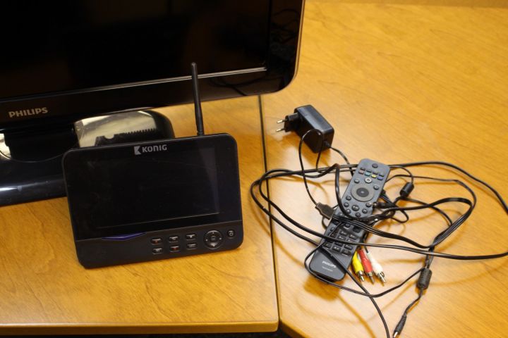 530403-5 TV Philips 32 ", Wireless screen Konig