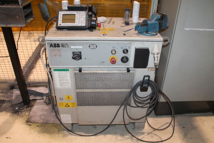 486678-12 Industrial Robot ABB IRB 6400 S4 (8185)