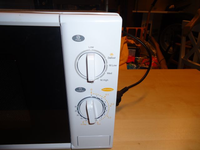 529744-3 Microwave oven Matsui