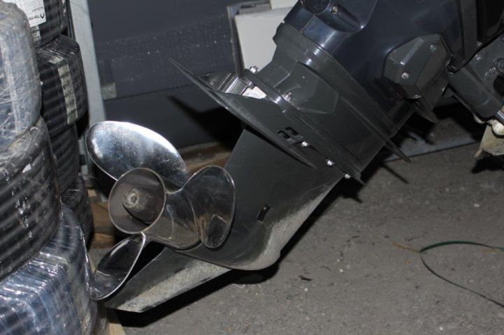 518357-21 Ribbed Ballistic -06 Evinrude G2 Motor incl. TK-Trailer BT2000