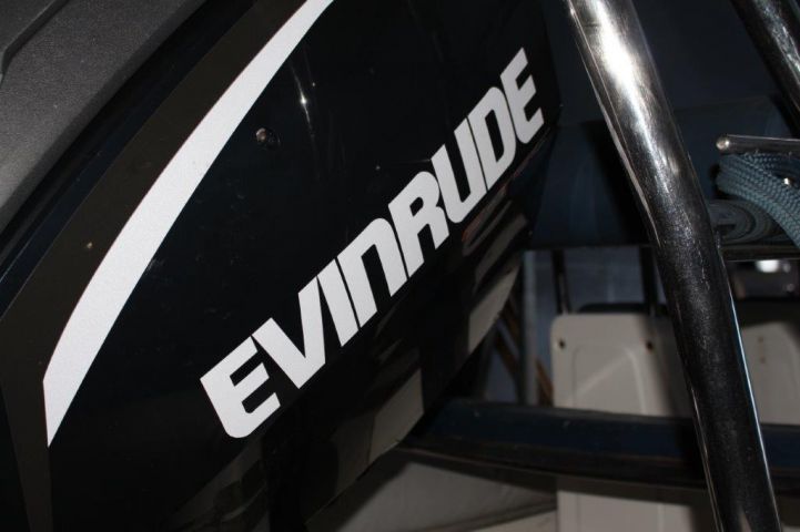 518357-22 Ribbed Ballistic -06 Evinrude G2 Motor incl. TK-Trailer BT2000