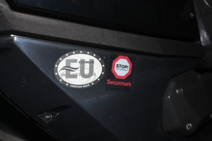 518357-25 Ribbed Ballistic -06 Evinrude G2 Motor incl. TK-Trailer BT2000