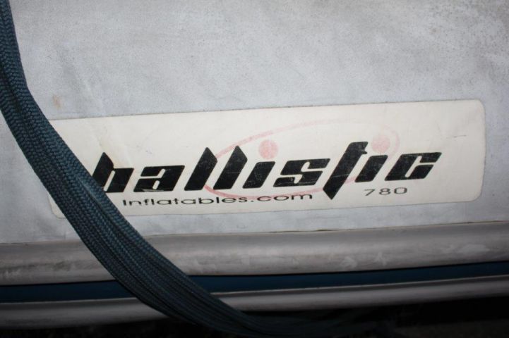 518357-8 Ribbed Ballistic -06 Evinrude G2 Motor incl. TK-Trailer BT2000