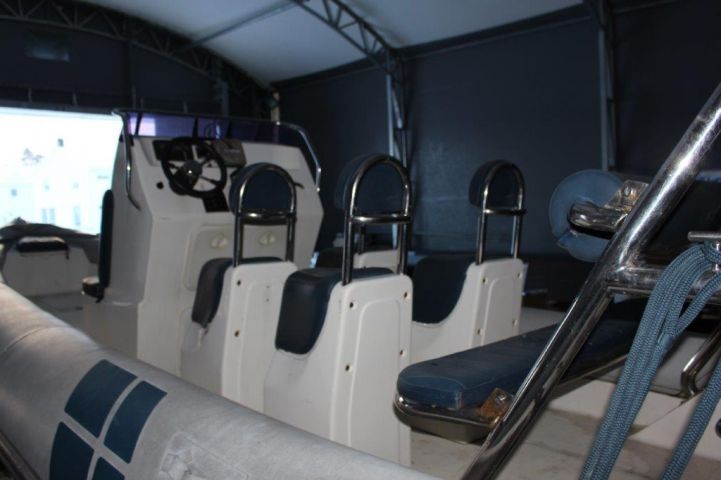 518357-10 Ribbed Ballistic -06 Evinrude G2 Motor incl. TK-Trailer BT2000