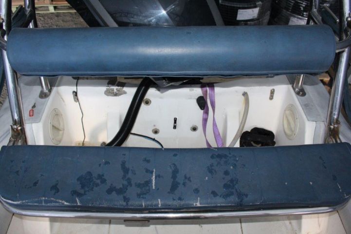 518357-16 Ribbed Ballistic -06 Evinrude G2 Motor incl. TK-Trailer BT2000