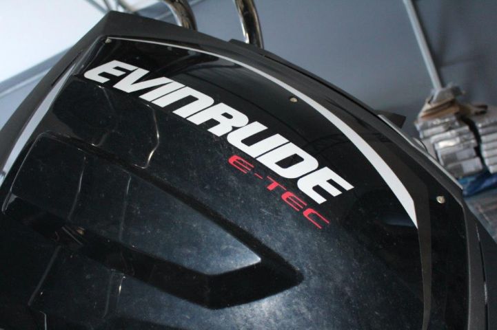 518357-23 Ribbed Ballistic -06 Evinrude G2 Motor incl. TK-Trailer BT2000