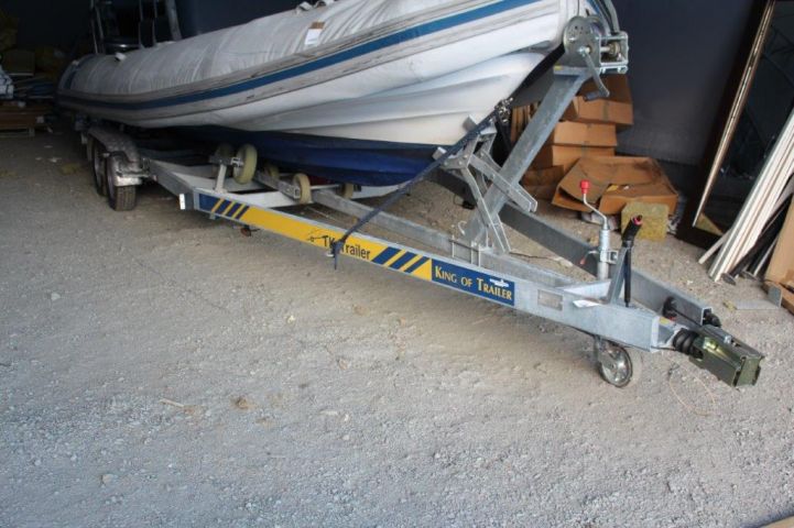 518357-29 Ribbed Ballistic -06 Evinrude G2 Motor incl. TK-Trailer BT2000