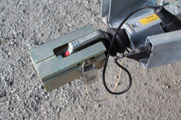 518357-36 Ribbed Ballistic -06 Evinrude G2 Motor incl. TK-Trailer BT2000