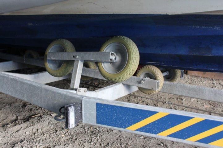 518357-41 Ribbed Ballistic -06 Evinrude G2 Motor incl. TK-Trailer BT2000