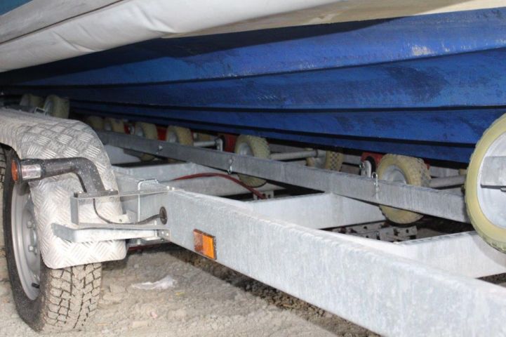 518357-42 Ribbed Ballistic -06 Evinrude G2 Motor incl. TK-Trailer BT2000