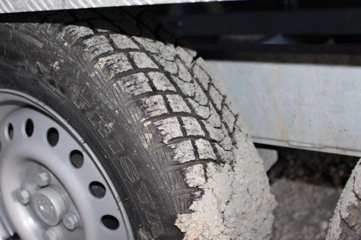 518357-44 Ribbed Ballistic -06 Evinrude G2 Motor incl. TK-Trailer BT2000