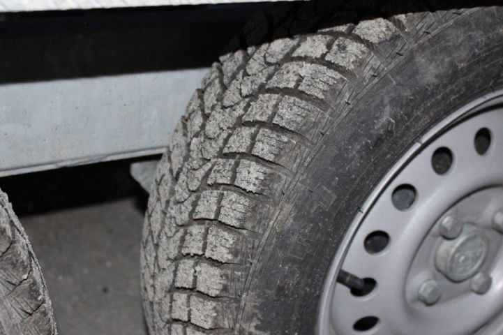 518357-49 Ribbed Ballistic -06 Evinrude G2 Motor incl. TK-Trailer BT2000