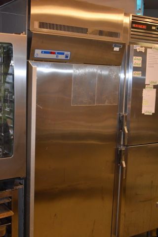 534006-1 Fridge Gram with built-in compressor