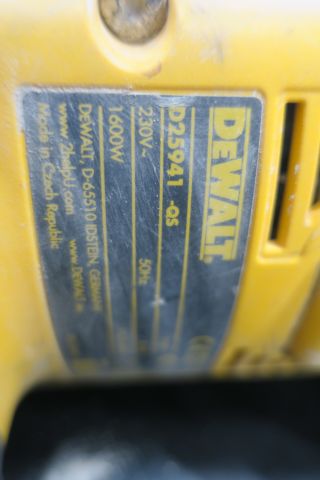 536196-4 Chisel hammer DeWALT D25941