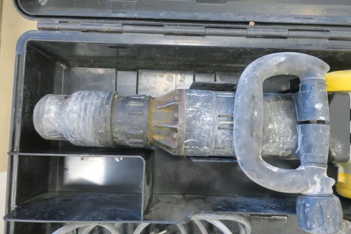 536196-3 Chisel hammer DeWALT D25941