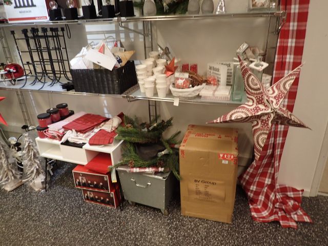 466347-4 Party with Christmas decorations