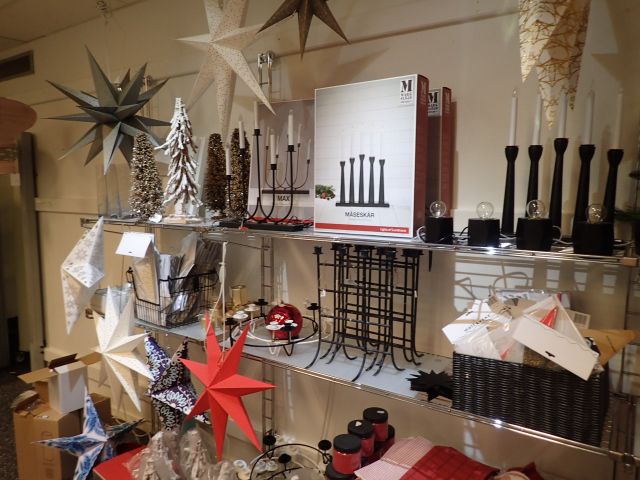 466347-6 Party with Christmas decorations