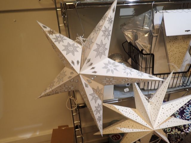 466347-10 Party with Christmas decorations