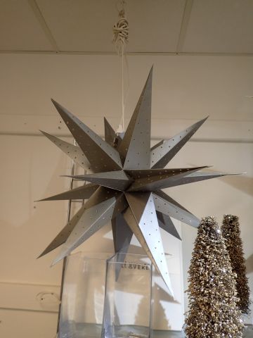 466347-11 Party with Christmas decorations