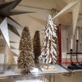 466347-12 Party with Christmas decorations