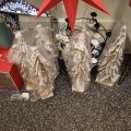 466347-23 Party with Christmas decorations
