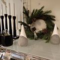 466347-38 Party with Christmas decorations