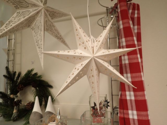 466347-40 Party with Christmas decorations