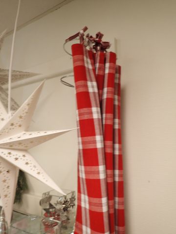 466347-43 Party with Christmas decorations