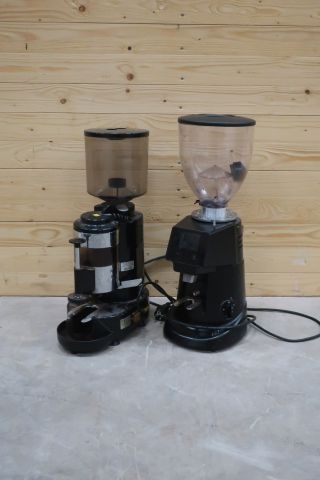 532734-1 G.Rossi RR45 & Fiorenzato F64 Evo coffee grinders