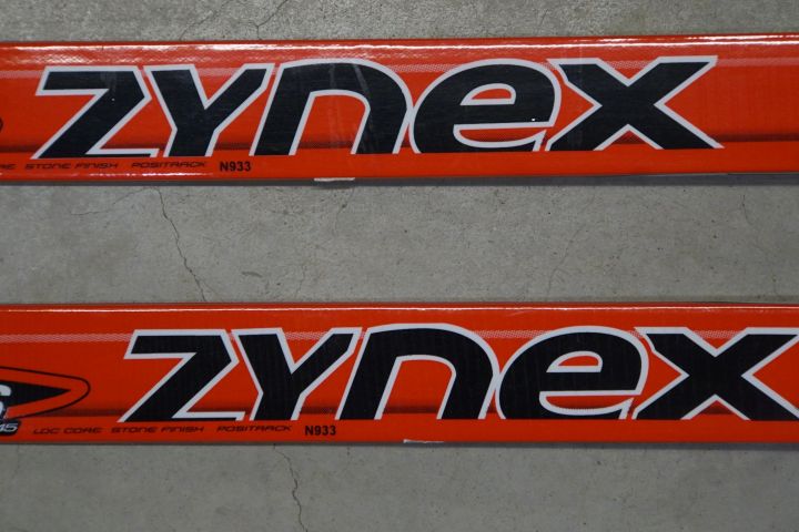 500107-3 Cross-country skiing Rossignol Zynex CL Classic 186 cm.