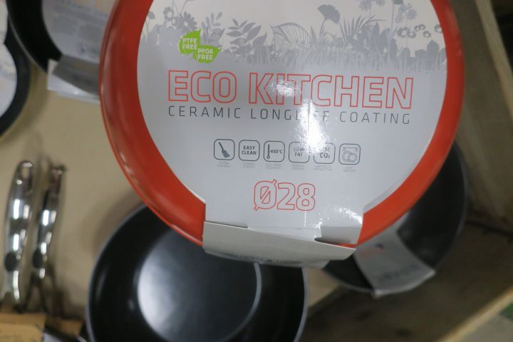 537232-8 Assortment of frying pans Tefal and OBH Nordica mm