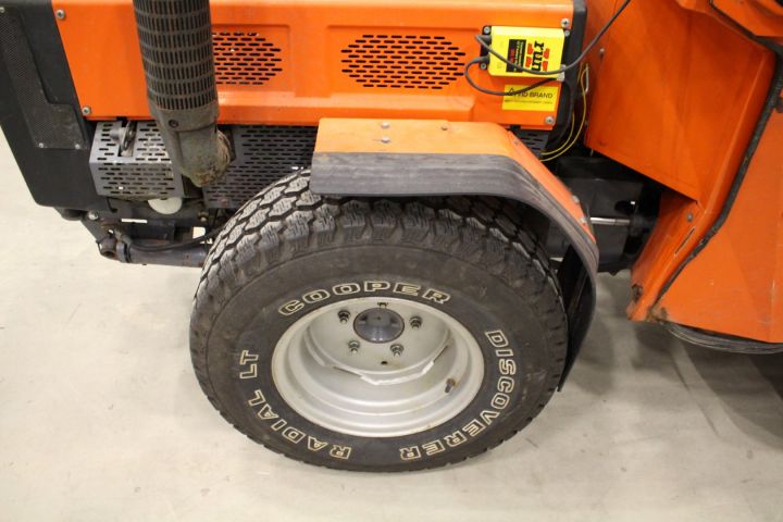 512739-4 Redskapsbärare minitraktor Holder C30 -1991 (OBS! Endast 1774h och använd innomhus!)