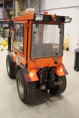 512739-5 Redskapsbärare minitraktor Holder C30 -1991 (OBS! Endast 1774h och använd innomhus!)