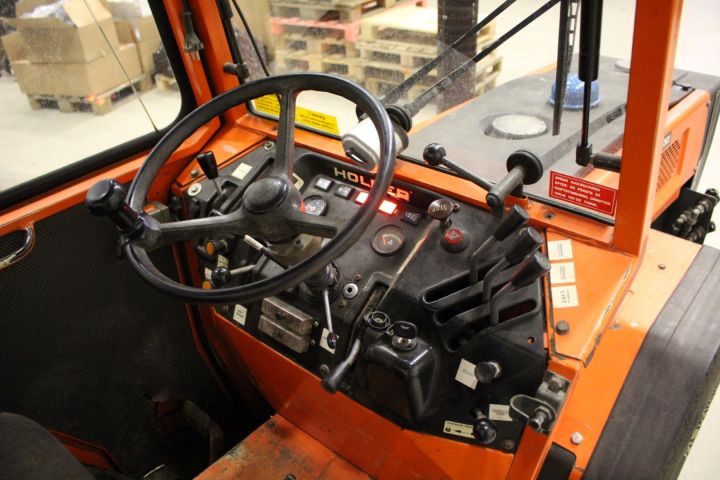 512739-10 Redskapsbärare minitraktor Holder C30 -1991 (OBS! Endast 1774h och använd innomhus!)