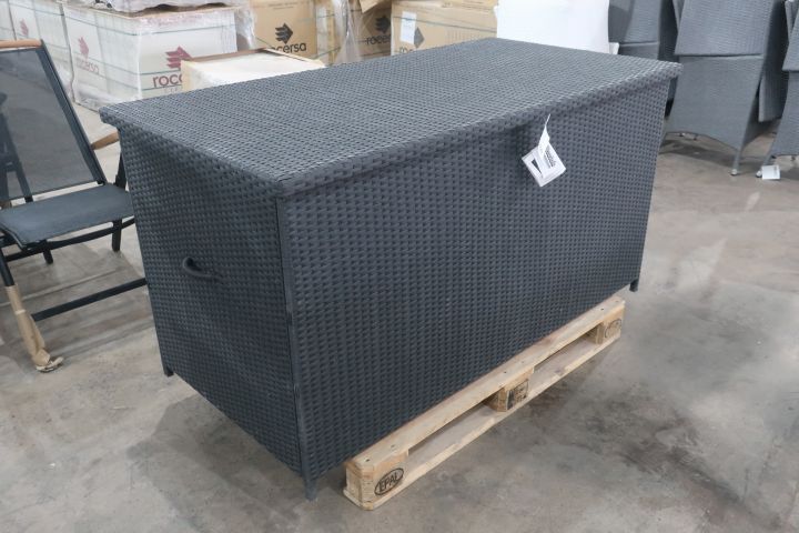 537850-1 Dynbox, Brafab Soho, black