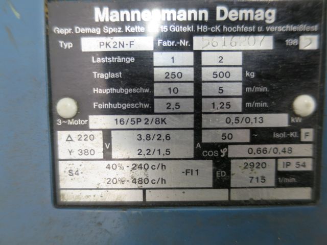 427043-4 Demag counts 500kg